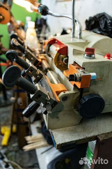 Изготовление ключей квартирных и автомобильных