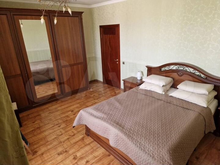 3-к. квартира, 92 м², 5/5 эт.