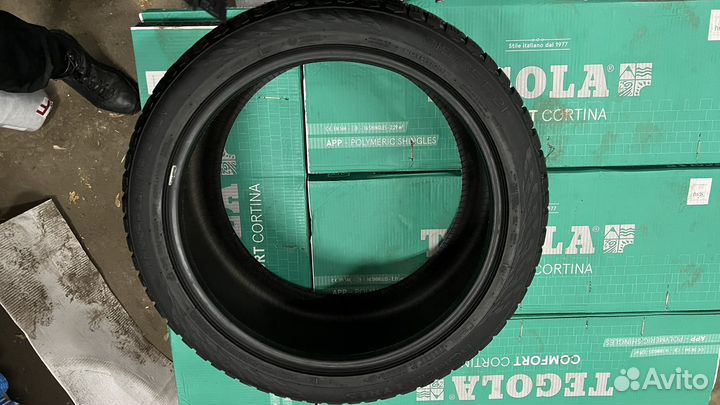 Nokian Tyres Hakkapeliitta 9 SUV 285/40 R21 и 315/35 R21 111T