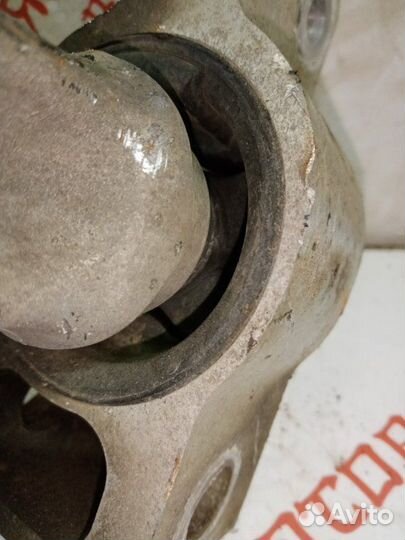 Рычаг подвески нижний передний правый Volkswagen