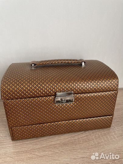 Шкатулка для украшений