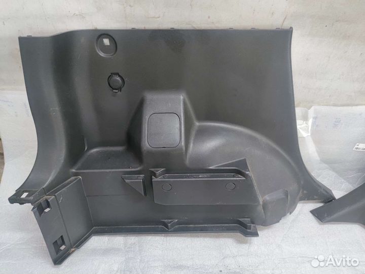Обшивки багажника Nissan note