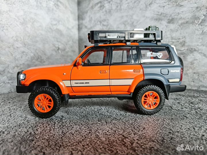 Металлическая Модель Toyota Land Cruiser 80