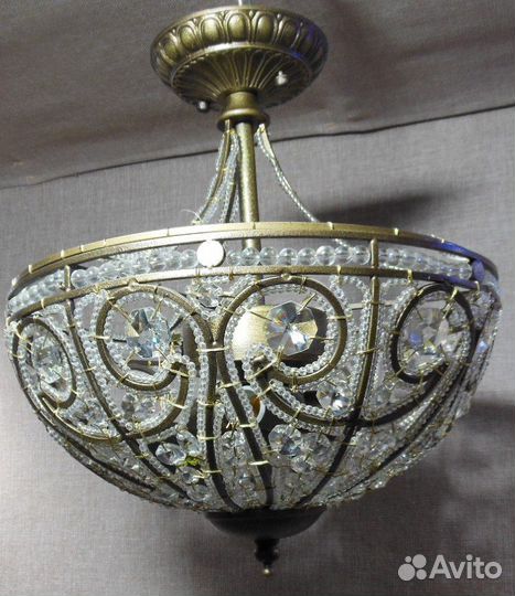 Люстра Потолочная Wertmark WE313.03.603 E14