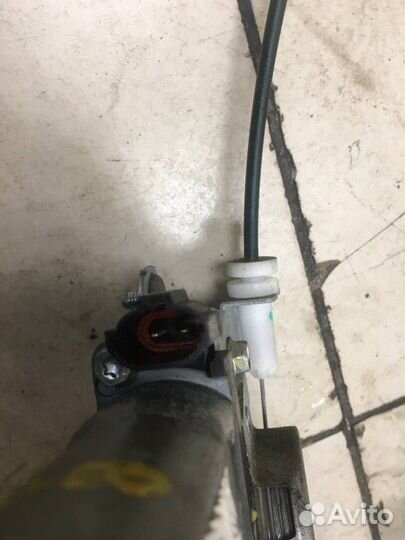 Стеклоподъемник электрический задний левый