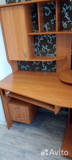 Компьютерный стол