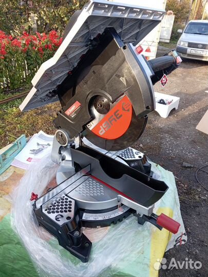 Продам торцовочную пилу