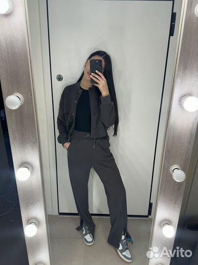 Костюм серый и кроссвки nike