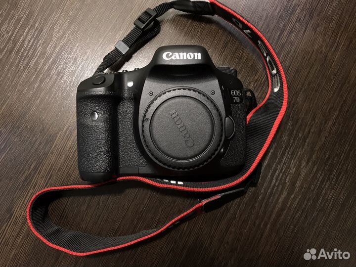 Зеркальный фотоаппарат canon 7d