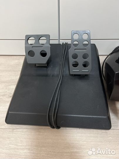Игровой руль logitech