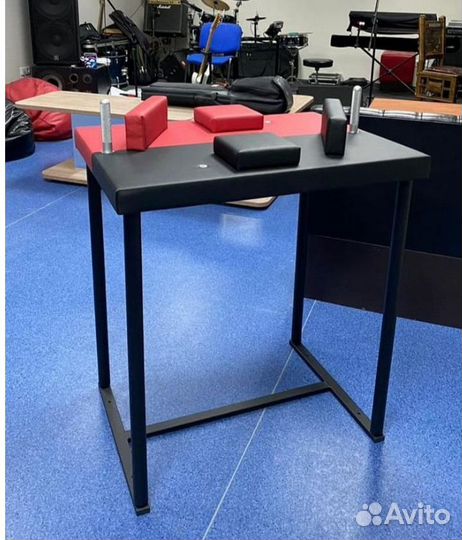 Стол для армрестлинга (armwrestling)