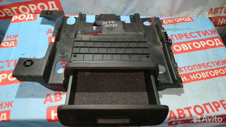 Бардачок под сиденье Рено Сценик 2