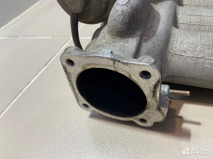 Впускной коллектор Mitsubishi Diamant 1996