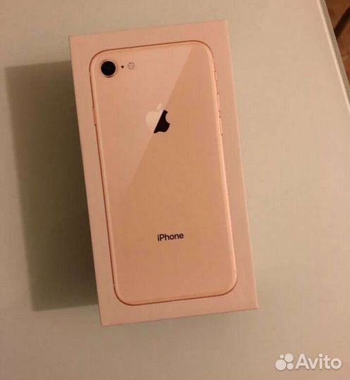 Коробка от iPhone 8
