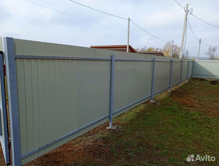 Заборы из профнастила со склада новые