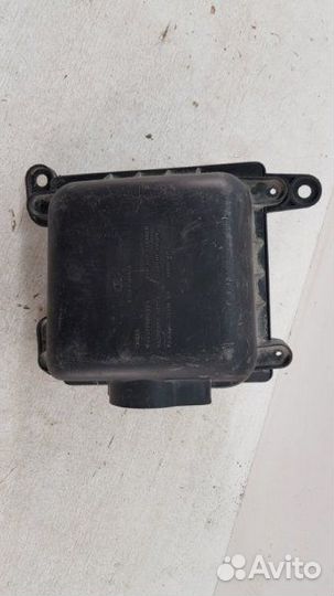 Корпус воздушного фильтра Chevrolet Niva 2003-2009