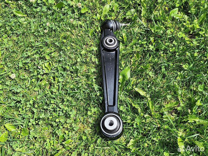 Рычаг нижний поперечный правый Bmw x5 x6 F15 F16