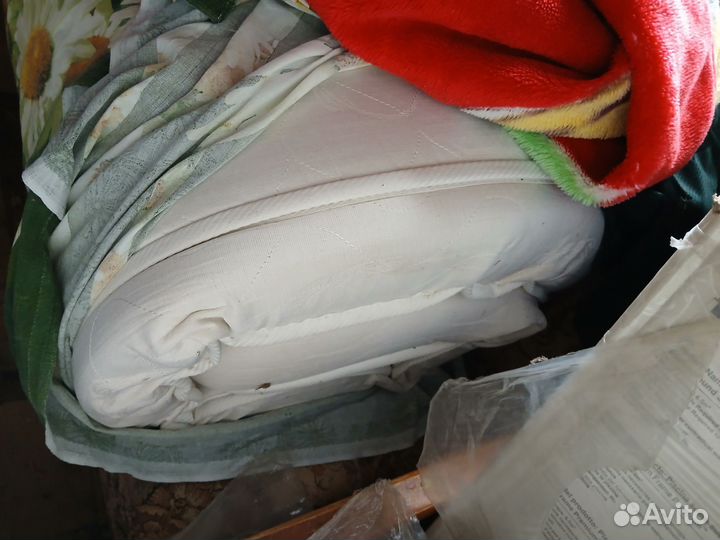 Кровать двухспальная с матрасом бу