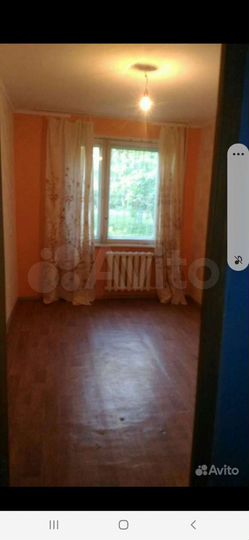 Комната 10 м² в 4-к., 1/5 эт.