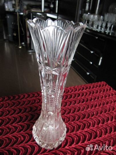 Хрустальные вазы для цветов