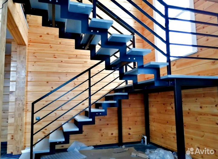 Лестницы с поворотом под ключ