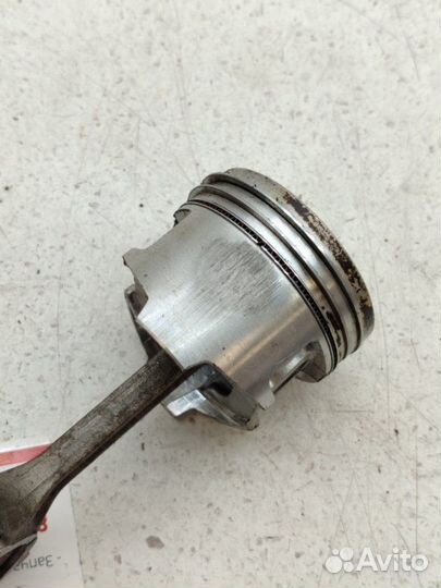 Поршень с шатуном Mitsubishi Pajero Mini H58A 4A30