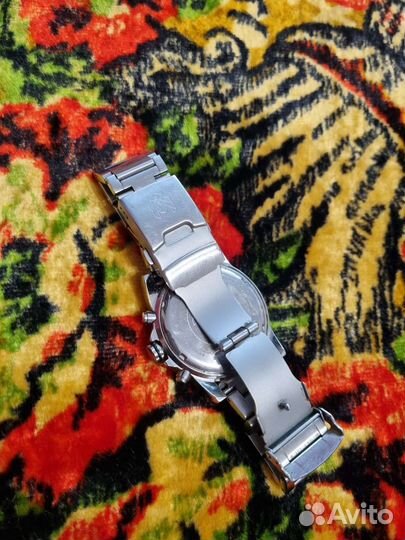 Swiss Eagle 9008, классные часы