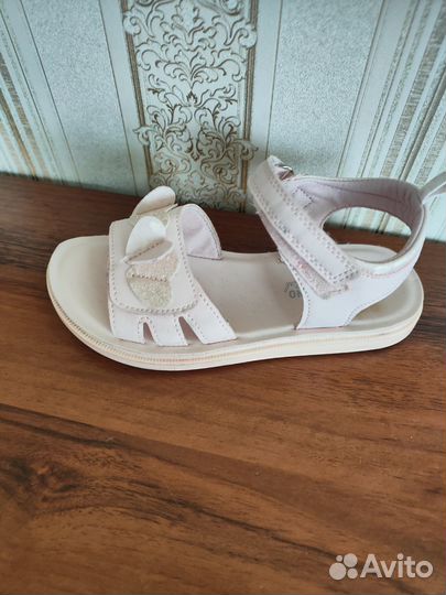 Продам сандали на девочку Futurino