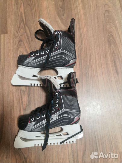 Хоккейные коньки bauer x200 36р