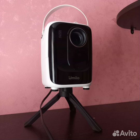 Мини проектор umiio