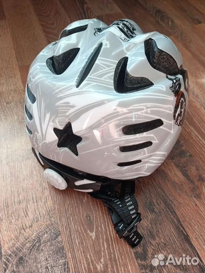 Защитный шлем