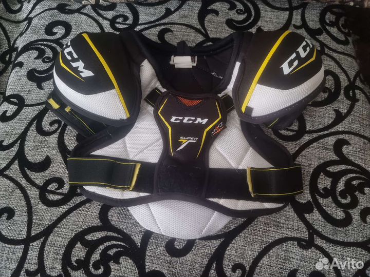 Нагрудник хоккейный ccm stm