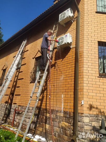 Утепление стен пеноизолом. Утепление дома эковатой