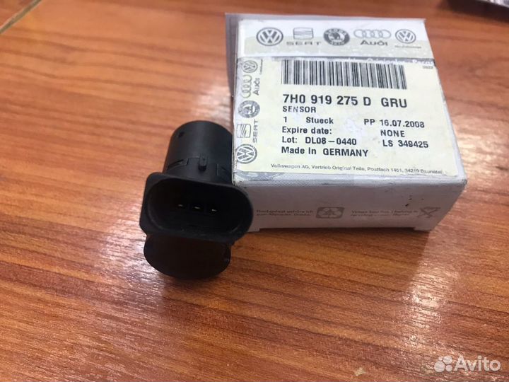 Датчик парктроника Audi A4 A6 7H0919275D GRU