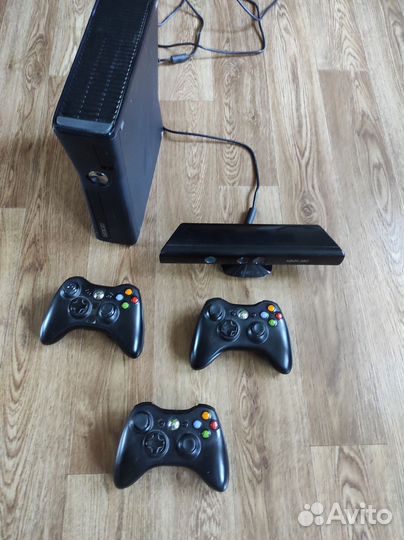 Xbox 360slim+3 геймпадa/кинект подарок