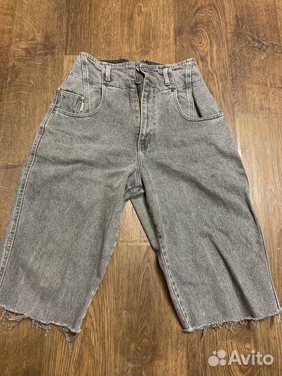Серые джинсовые шорты\бриджи