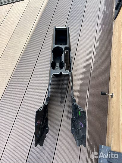 Продам консоль центральную Opel Mokka