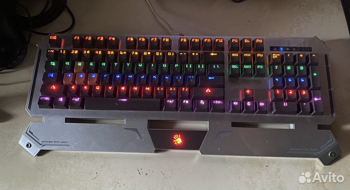 Клавиатура механическая Bloody B740A