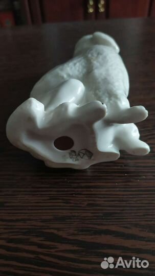 Фарворовая статуэтка Большой пудель