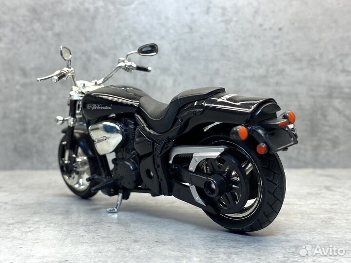 Коллекционная модель Yamaha road star warrior 1:18