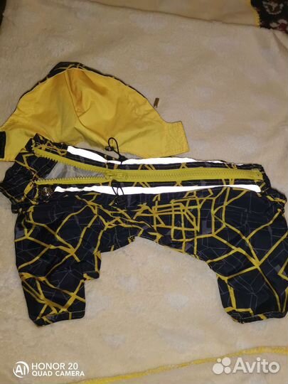 Дождевик для маленькой собаки