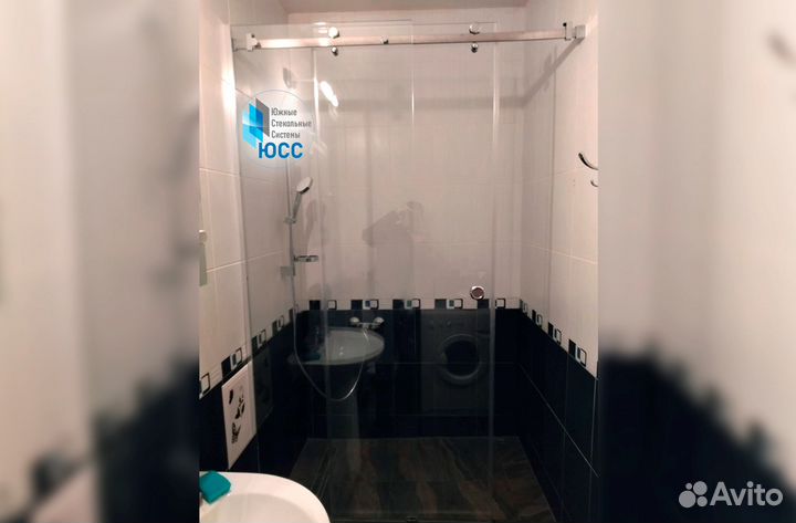Стеклянные душевые перегородки