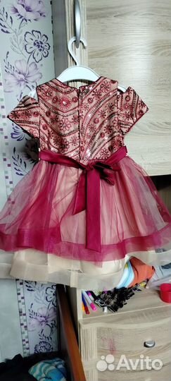 Детское нарядное платье 90