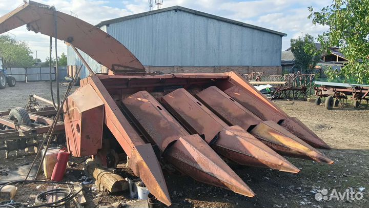 Жатка Херсонский машиностроительный завод Жатка для уборки кукурузы (КМС), 1990