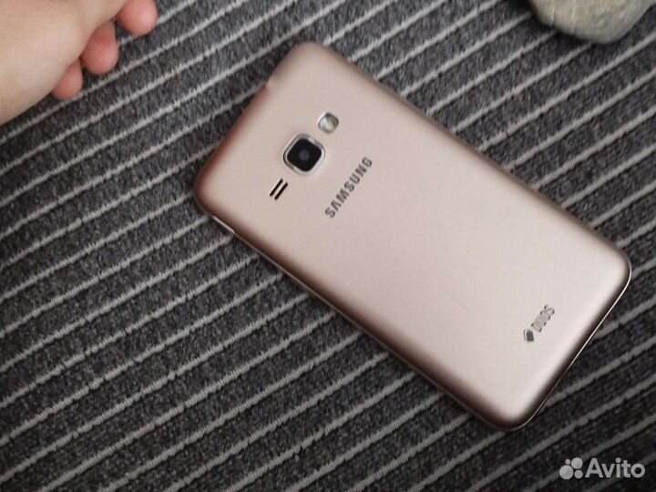 Телефон Samsung