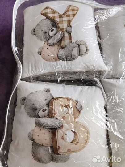 Комплект бортиков в кроватку, подушки