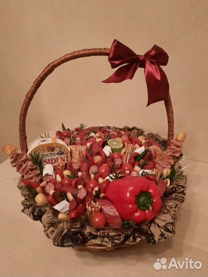 Подарочная корзина Мужской букет