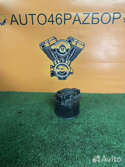 Моторчик печки Renault Logan 1