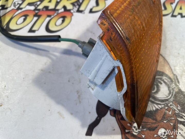 Правый поворотник Honda DJ1