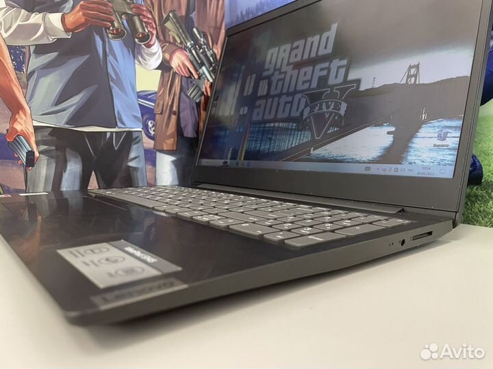 Шикарный ноутбук Lenovo 8gb/A6-9225/FullHD/SSD